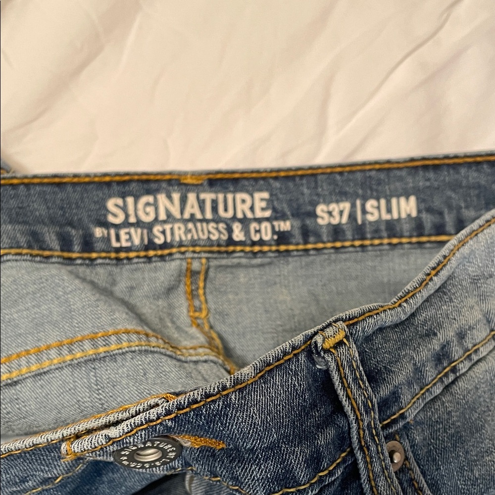Levi's Signature Light Blue Slim Jeans